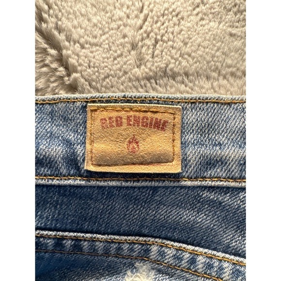 Red Engine Distressed Bootcut Jean - size 26 - Picture 2 of 8